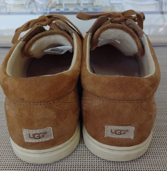 UGG Australia "Tomi" Chestnut Suede Casual Shoes. Size 9.5. Very Good Condition. - Picture 4 of 10